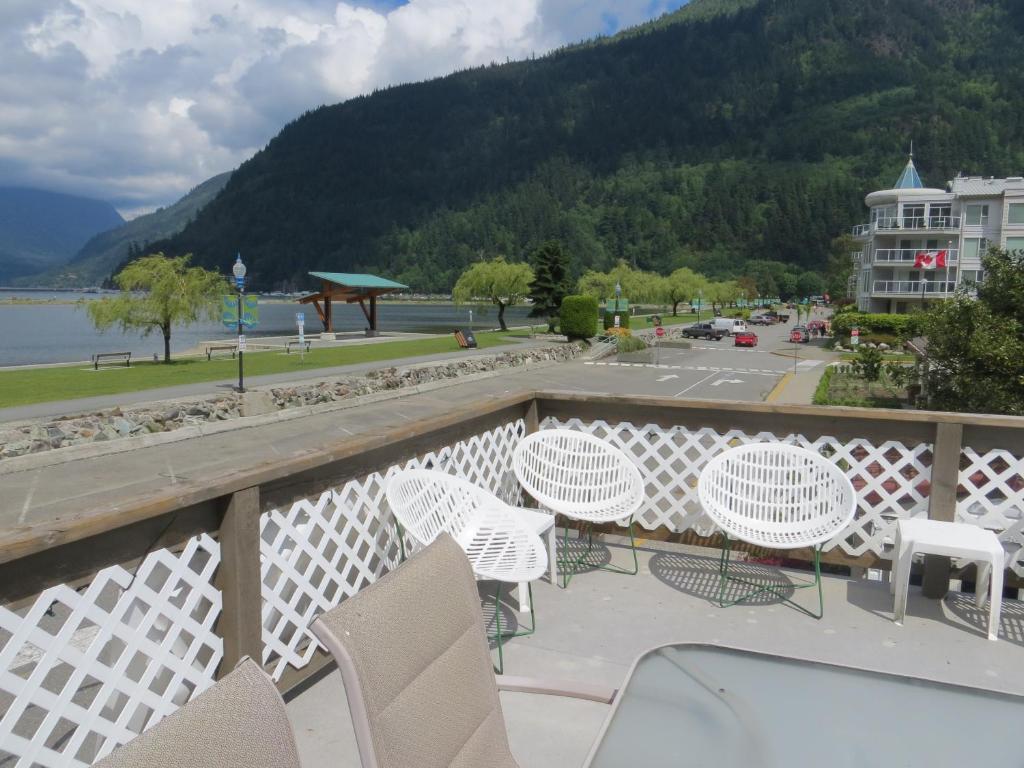Harrison Village Motel Харрисон-Хот-Спрингс Экстерьер фото