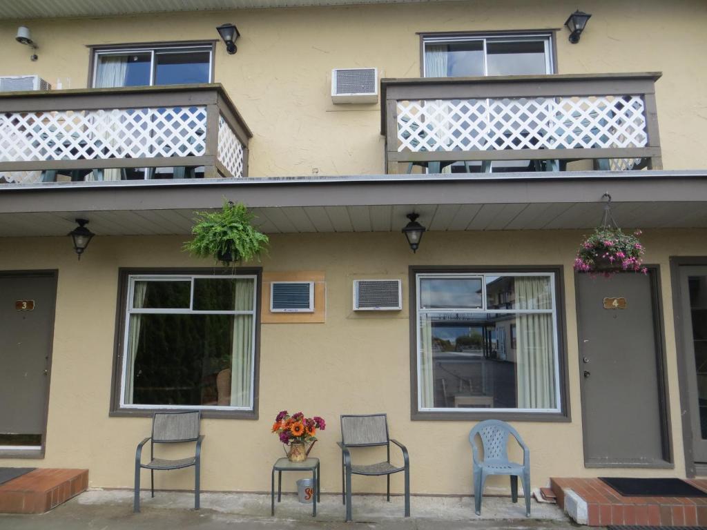 Harrison Village Motel Харрисон-Хот-Спрингс Экстерьер фото